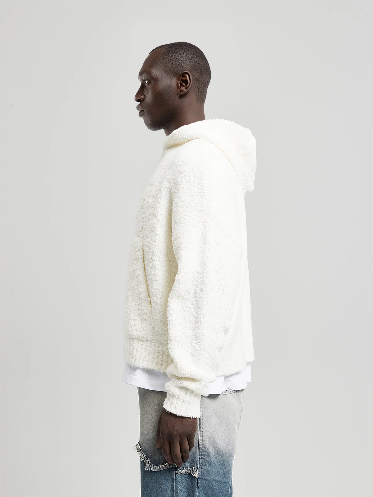 BOUCLÉ KNIT HOODIE - CREAM - Image 4