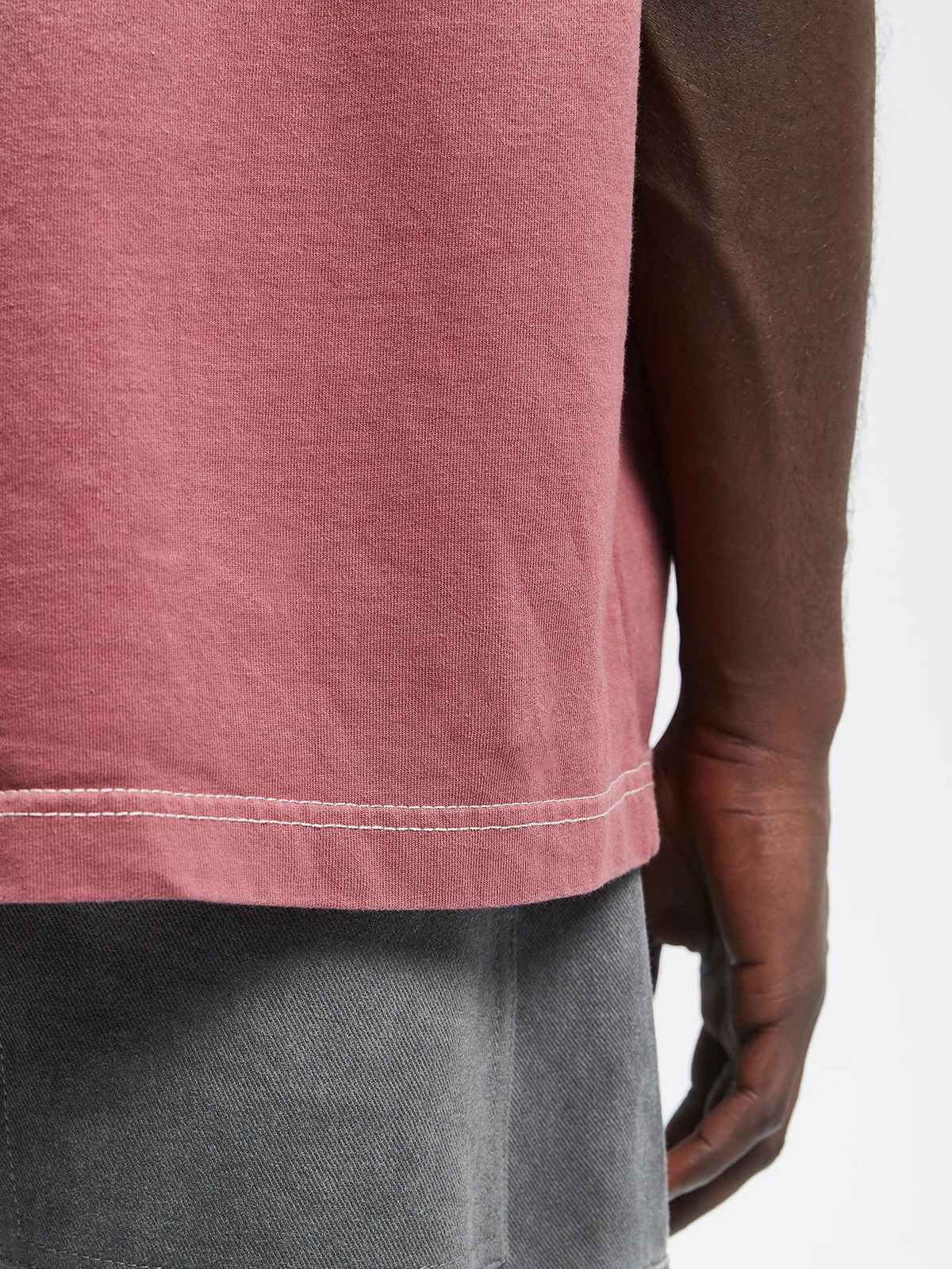 CONTRAST STITCH T-SHIRT - BORDEAUX - Image 8