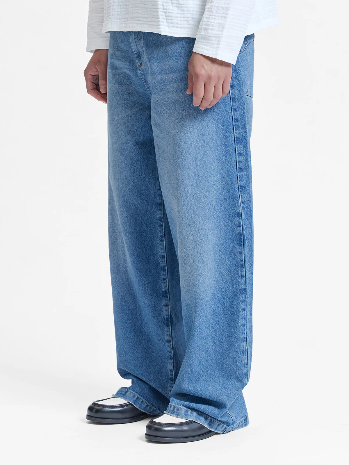 ESSENTIAL BAGGY DENIM - CLASSIC BLUE - Image 3