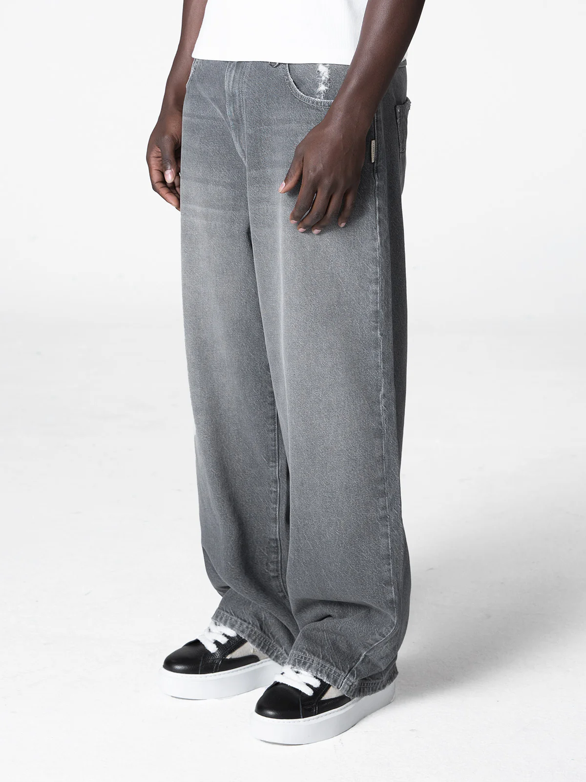 ESSENTIAL BAGGY DENIM - WASHED GREY - Image 3