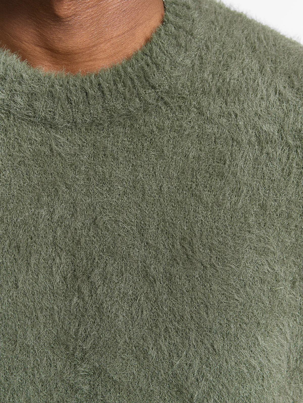 ESSENTIAL FURRY KNIT SWEATER - DARKGREEN - Image 7