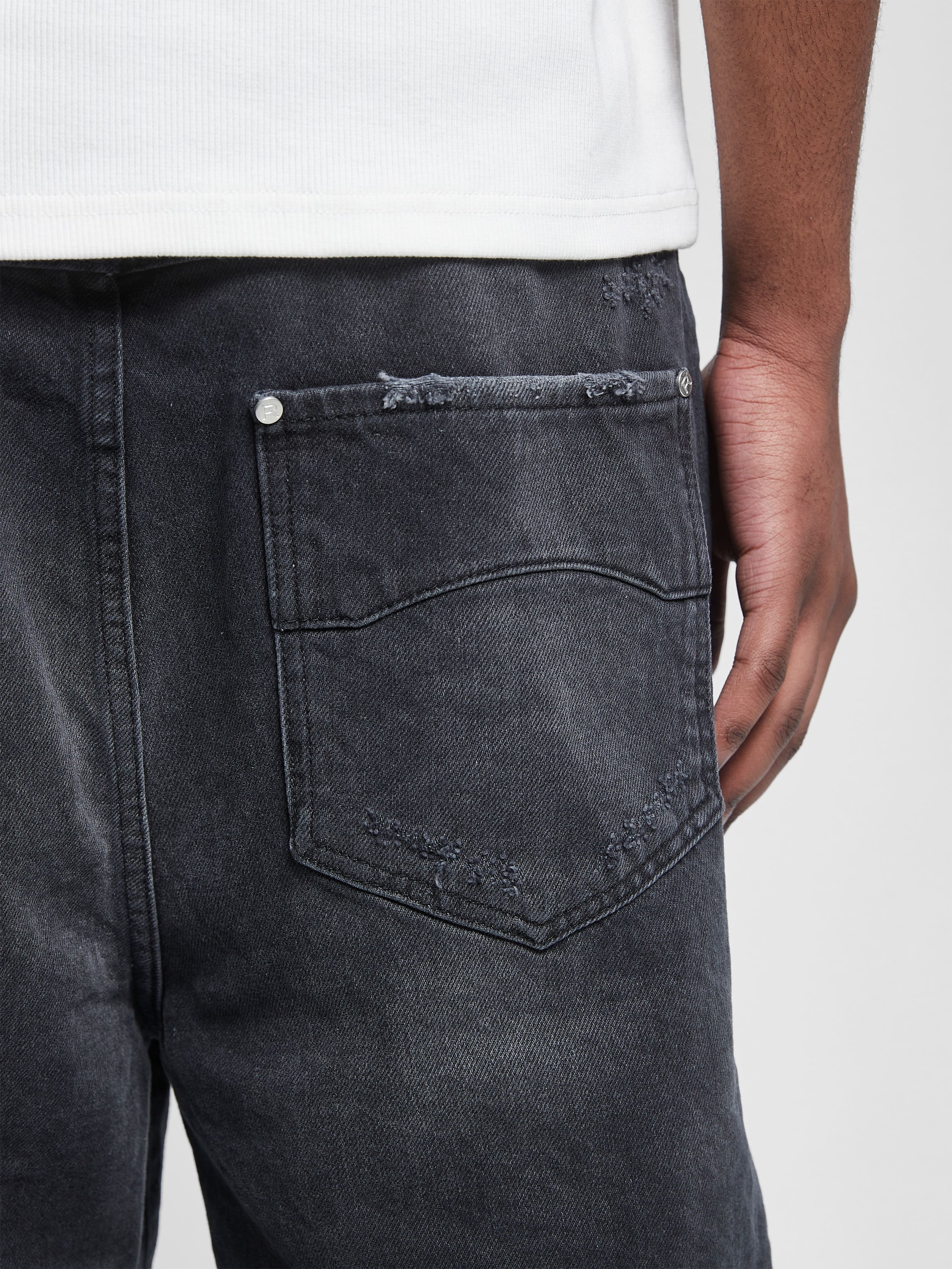 ESSENTIAL JORTS - WASHED BLACK - Image 7