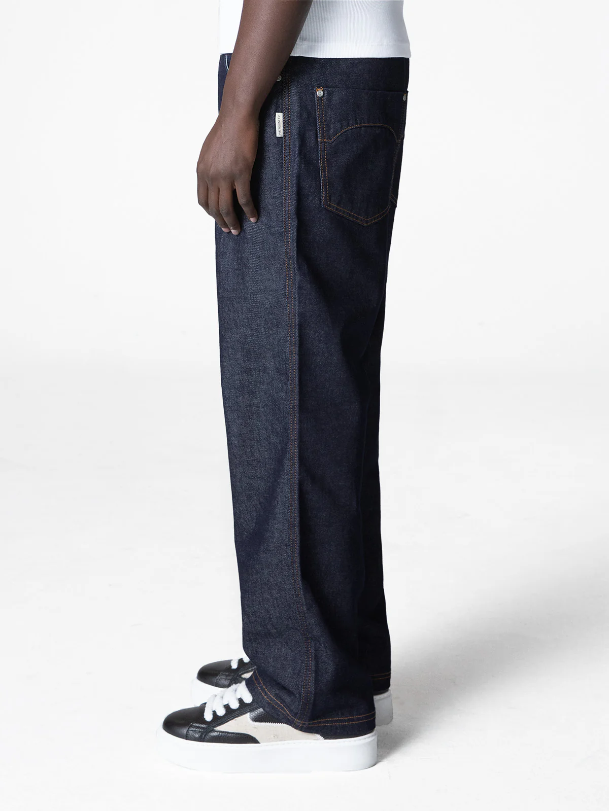 ESSENTIAL STRAIGHT FIT DENIM - RAW INDIGO - Image 4