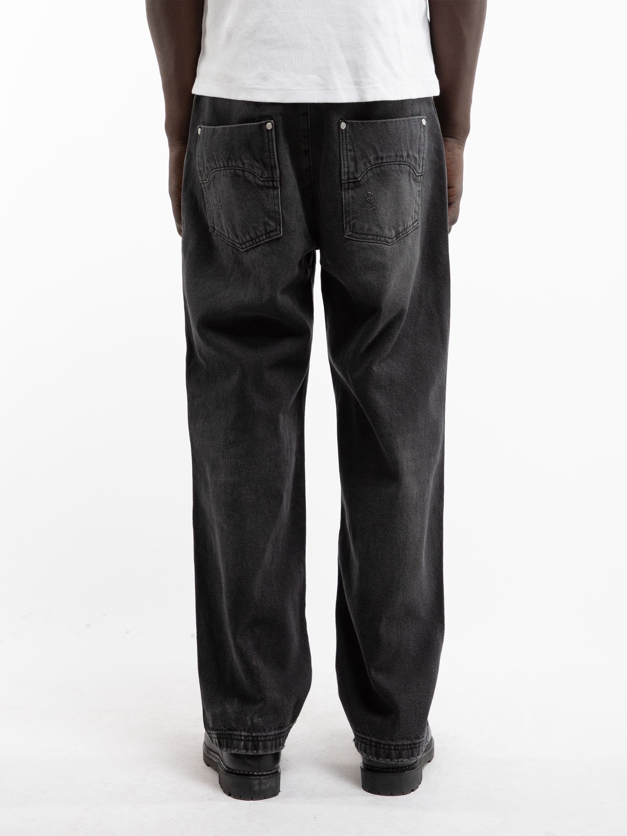 ESSENTIAL STRAIGHT FIT DENIM - WASHED BLACK - Image 5