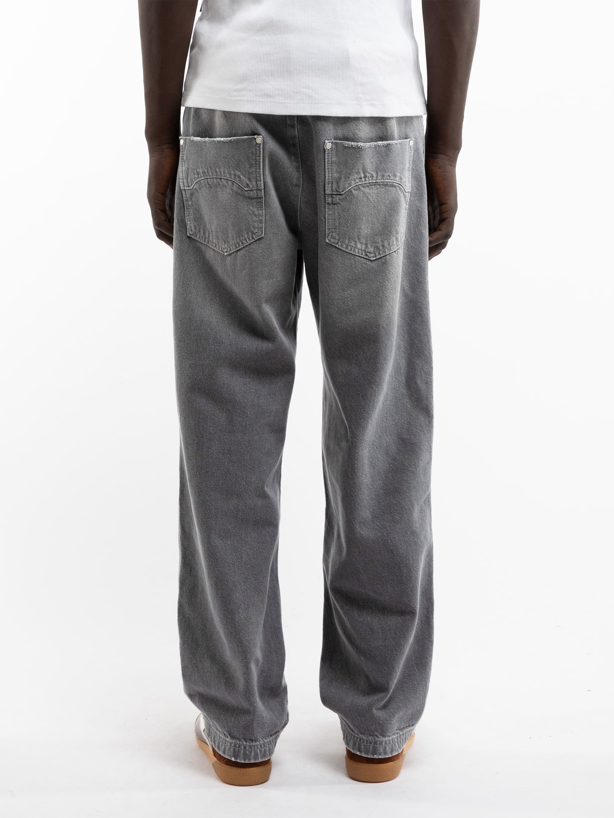 ESSENTIAL STRAIGHT FIT DENIM - WASHED GREY - Image 5