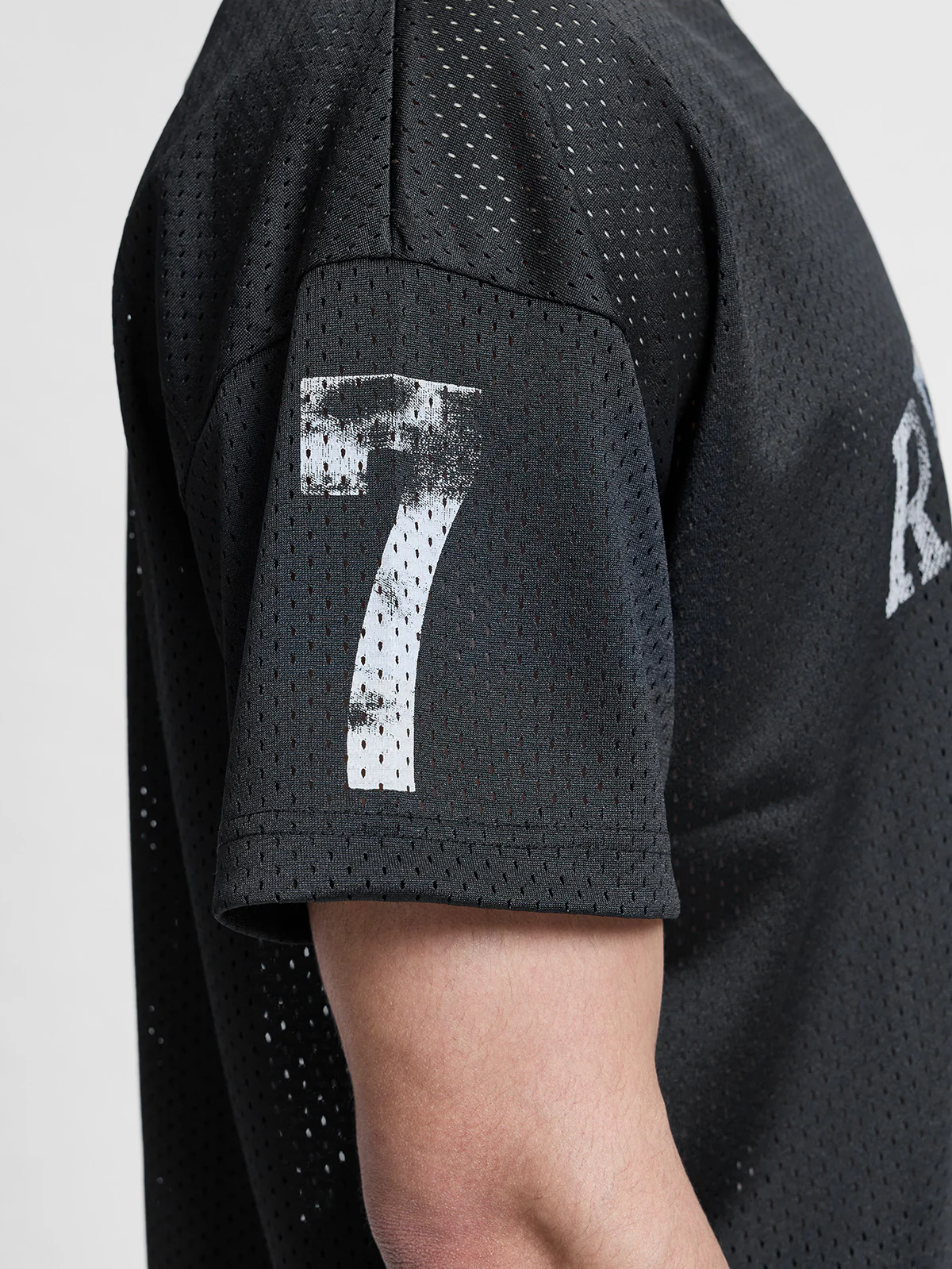 L'ART DE LA RUE MESH T-SHIRT - BLACK - Image 7