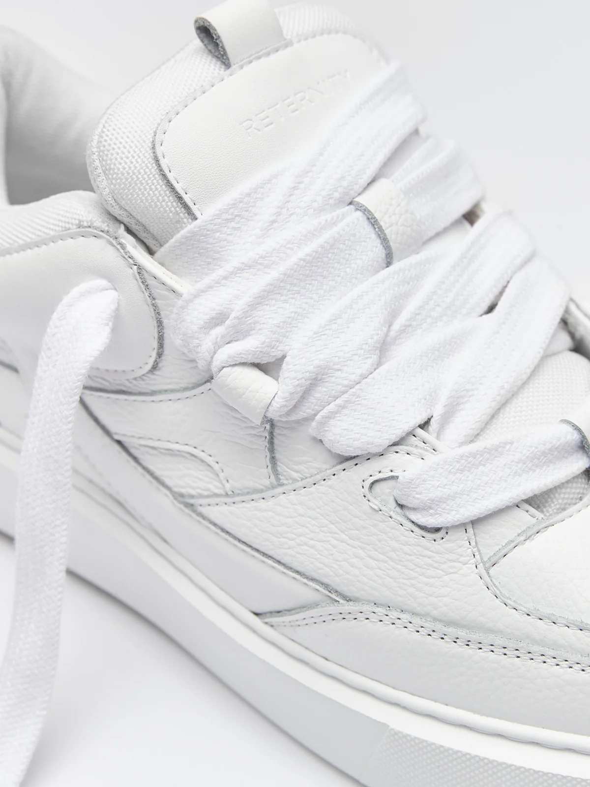 LE SKATEUR - ALL WHITE - Image 6