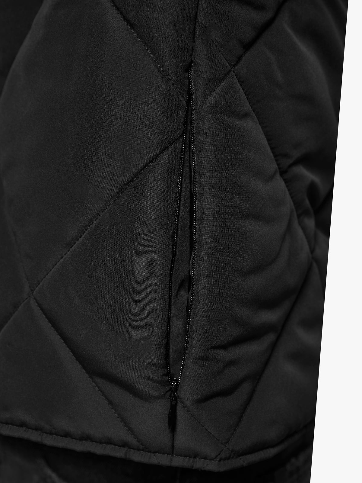 QUILTED BOMBER JACKET - BLACK - Image 6