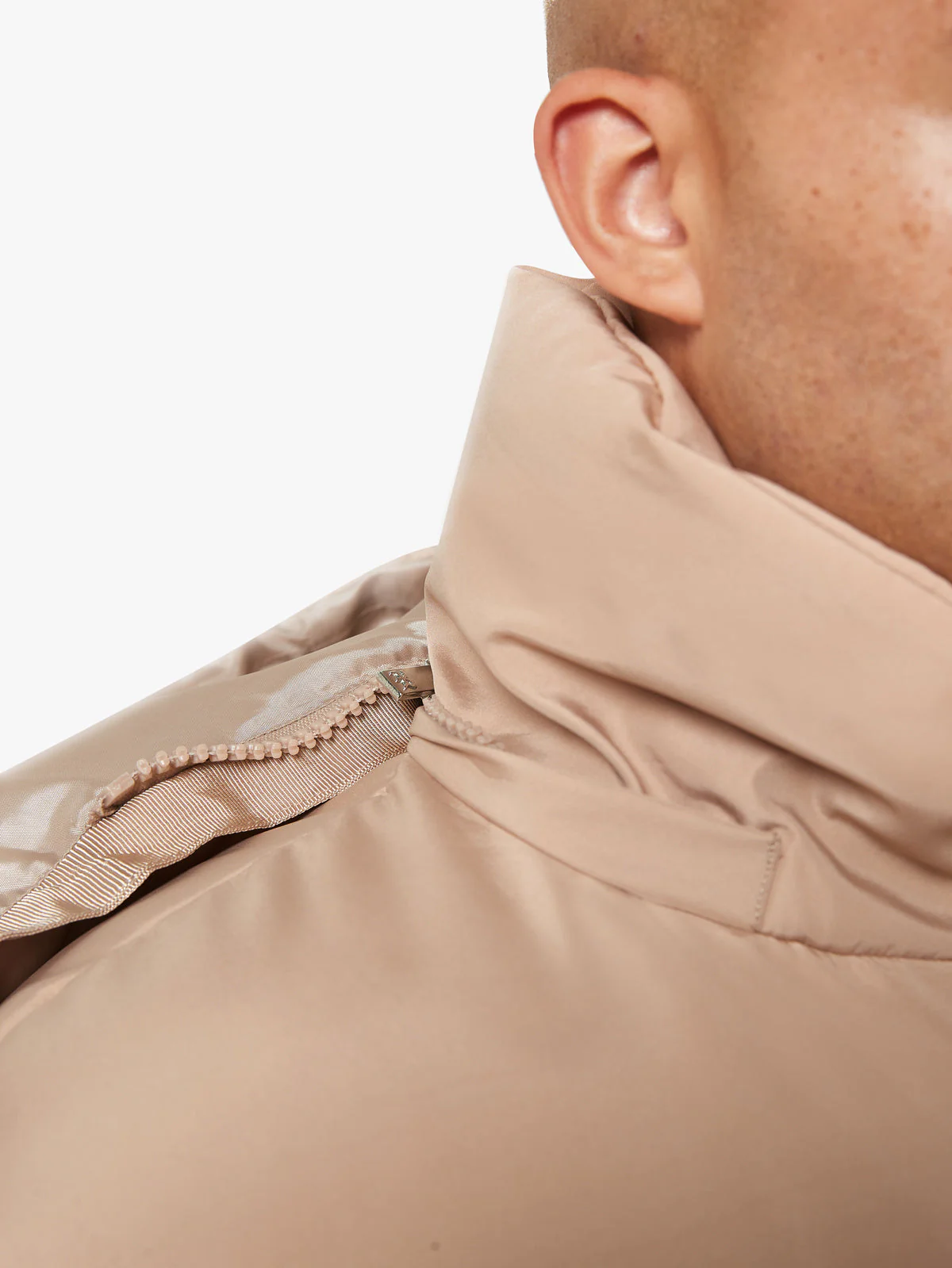 RETERNITY PUFFER JACKET - CREME - Image 9