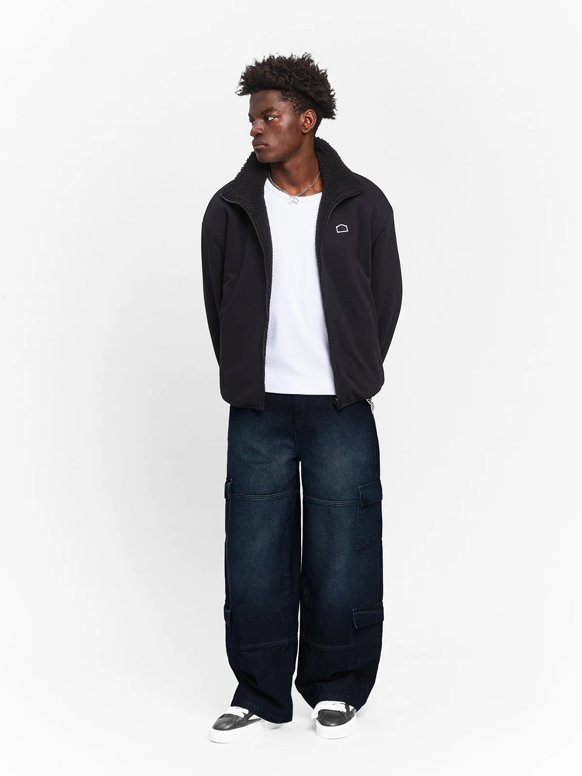REVERSIBLE FLEECE JACKET - BLACK - Image 12