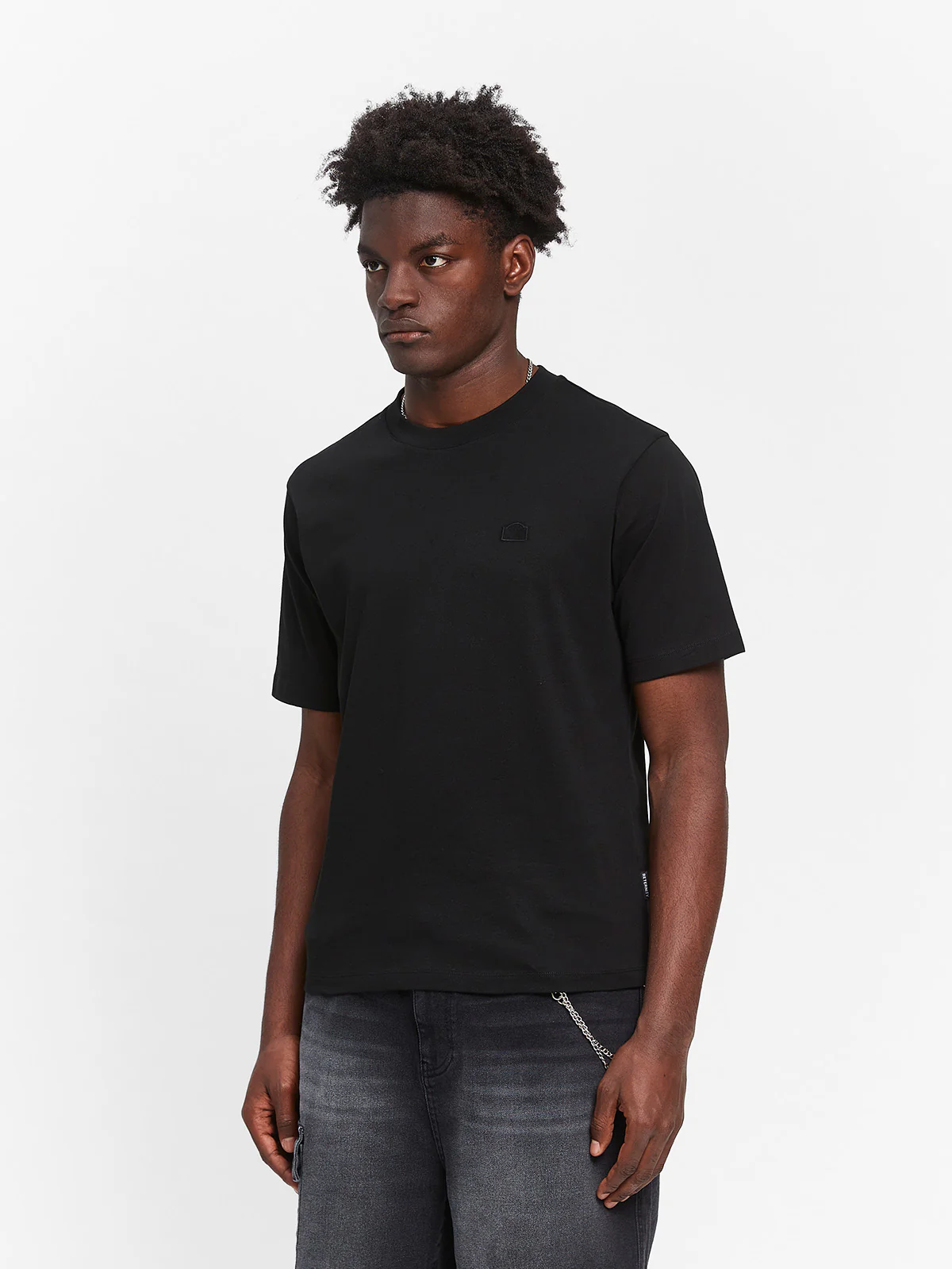 SIGNE FITTED T-SHIRT - BLACK - Image 3