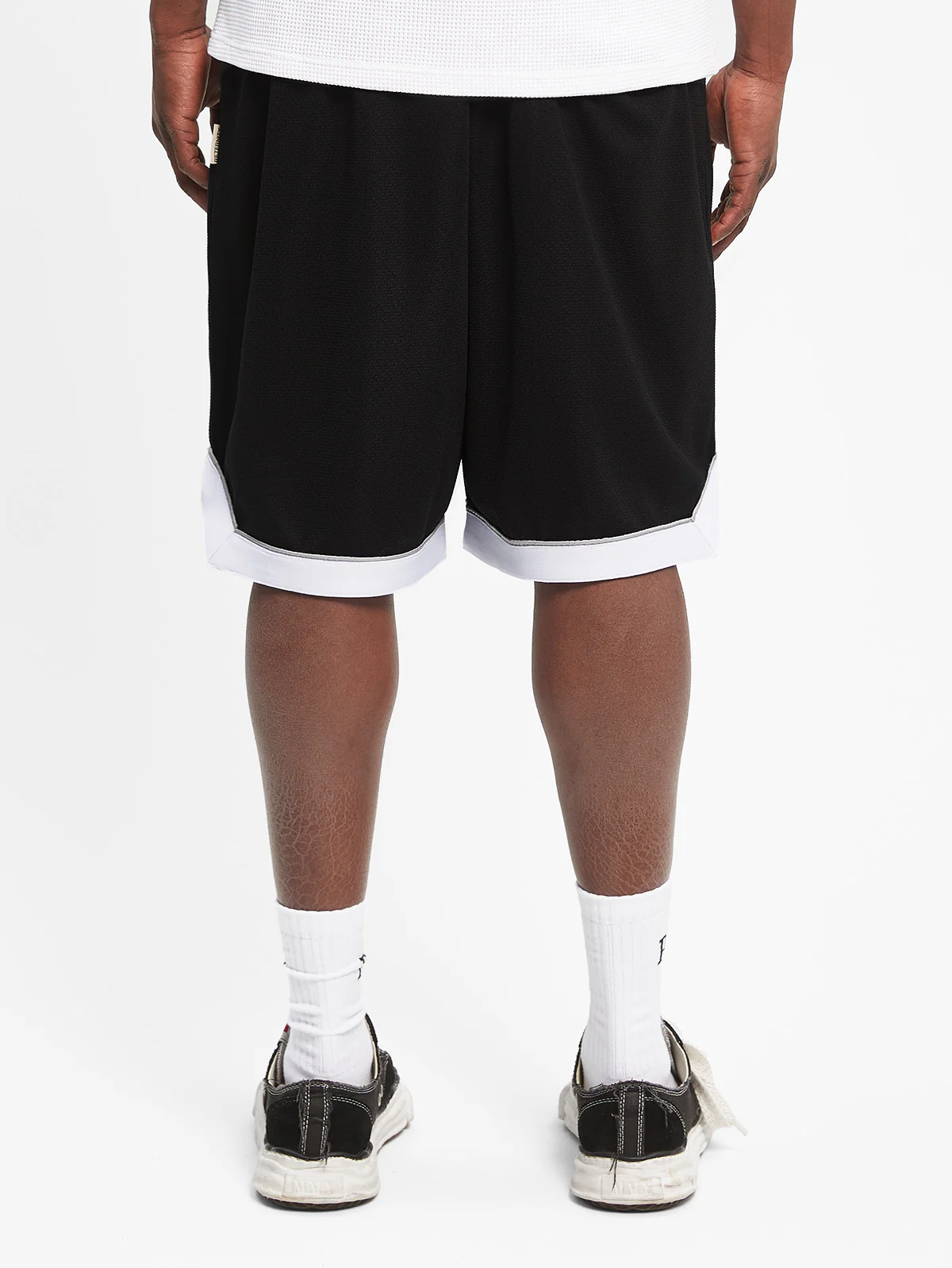 SIGNE MESH SHORTS - BLACK - Image 5