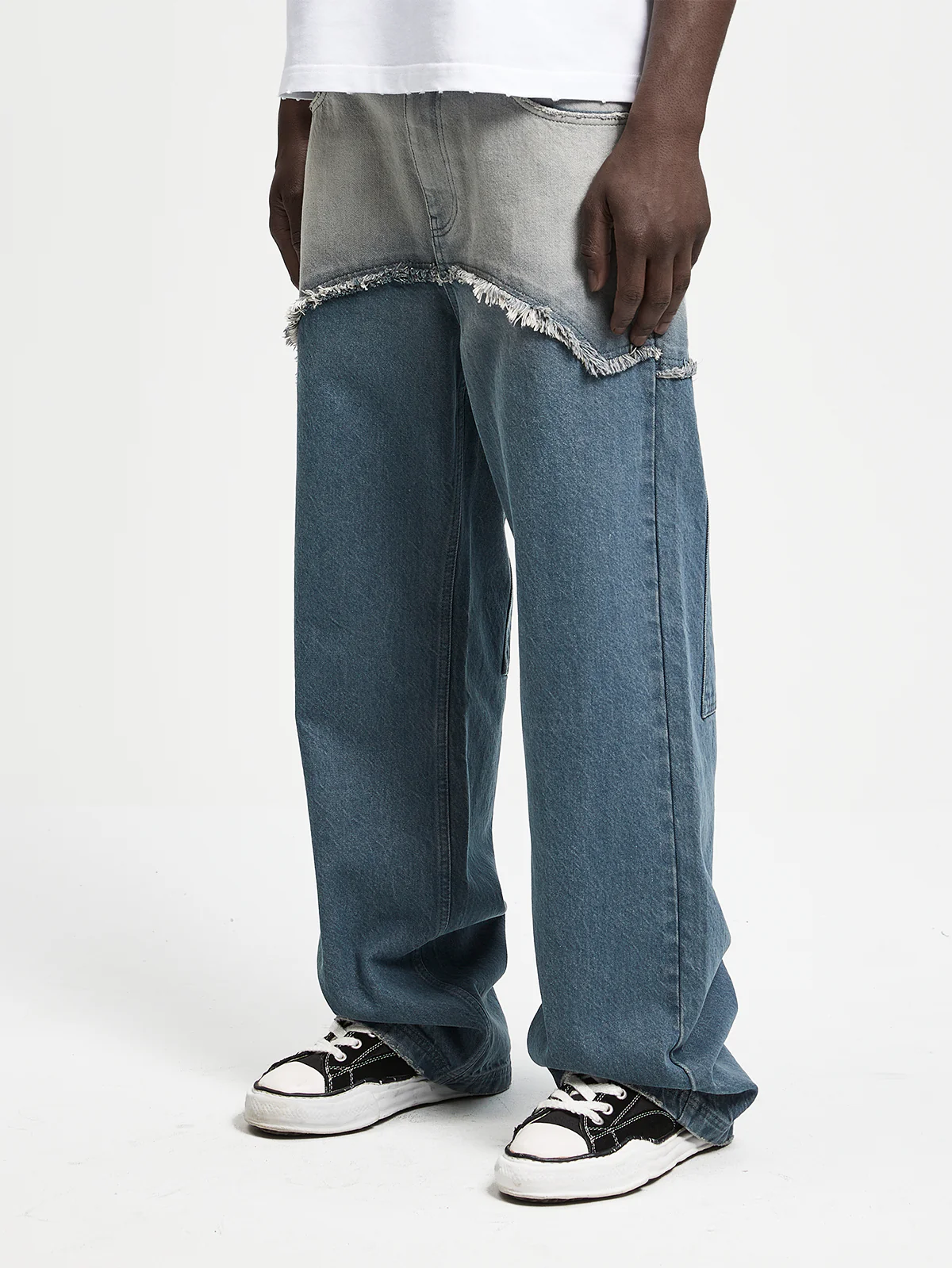 SPRAYED SPLIT DENIM  - WASHED BLUE - Image 3
