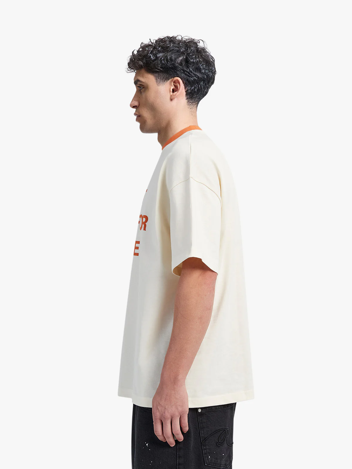 T-SHIRT 'AIN'T HERE FOR LOVE' - CREAM/ORANGE - Image 4
