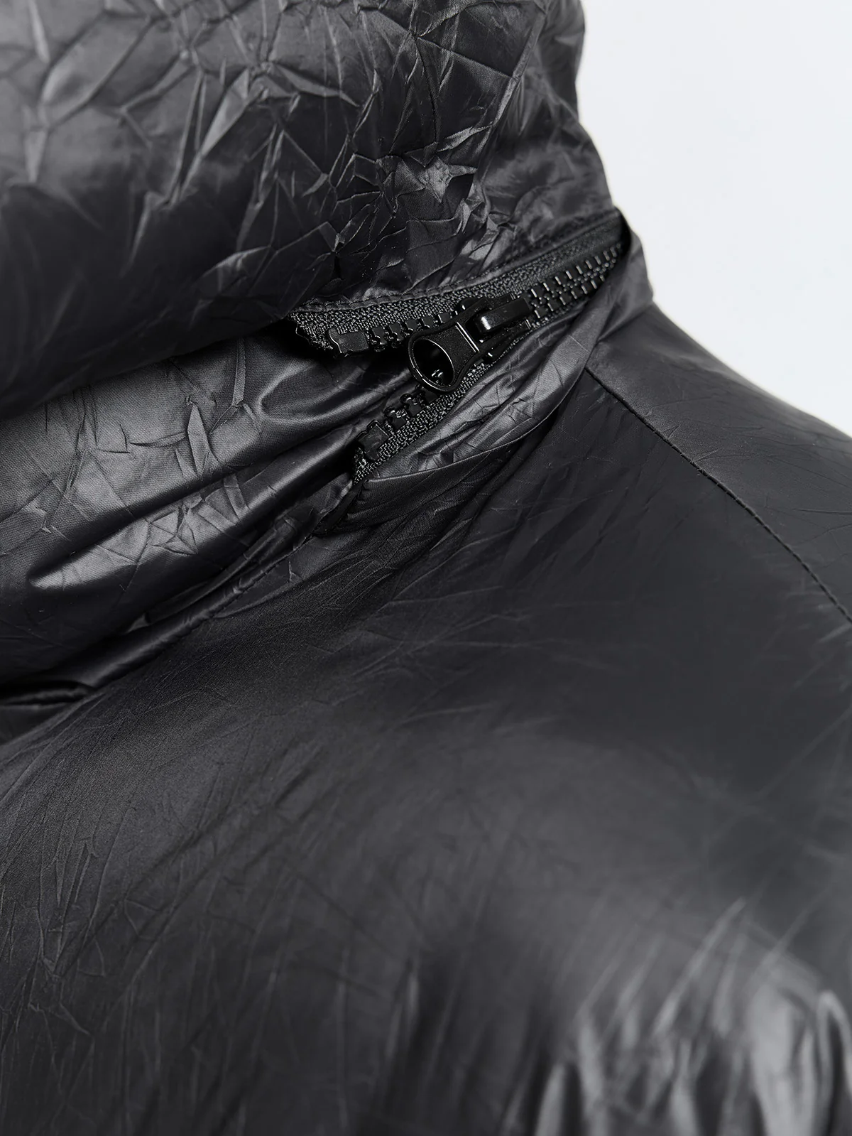 WRINKLED PUFFER JACKET - BLACK - Image 8